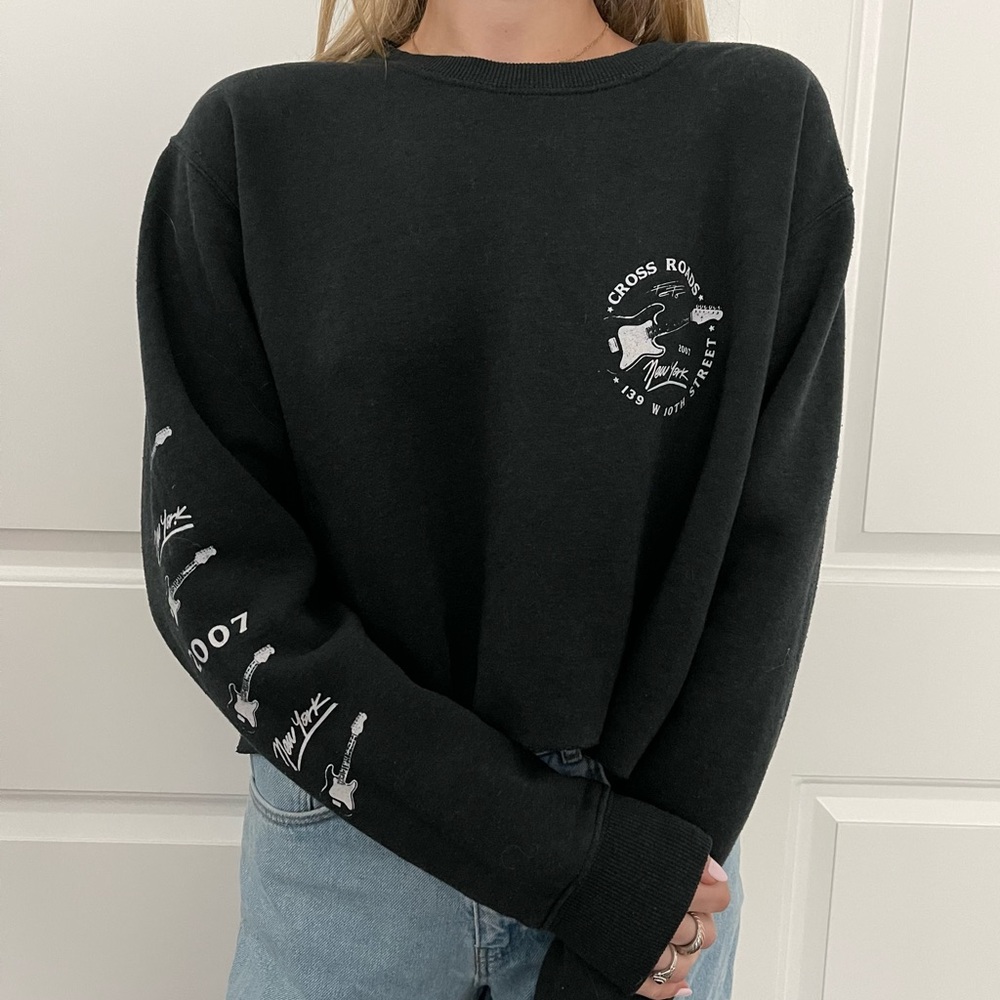 Brandy Melville Cropped Sweatshirt
